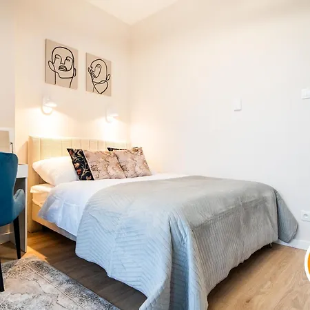 شقة Apartamentysnu, Wola Tower Z Parkingiem *