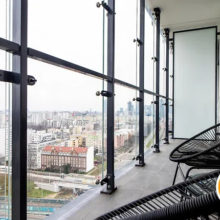 Apartamentysnu, Wola Tower Z Parkingiem